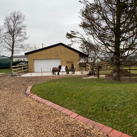 Green Little Acre Little Singleton Exterior photo